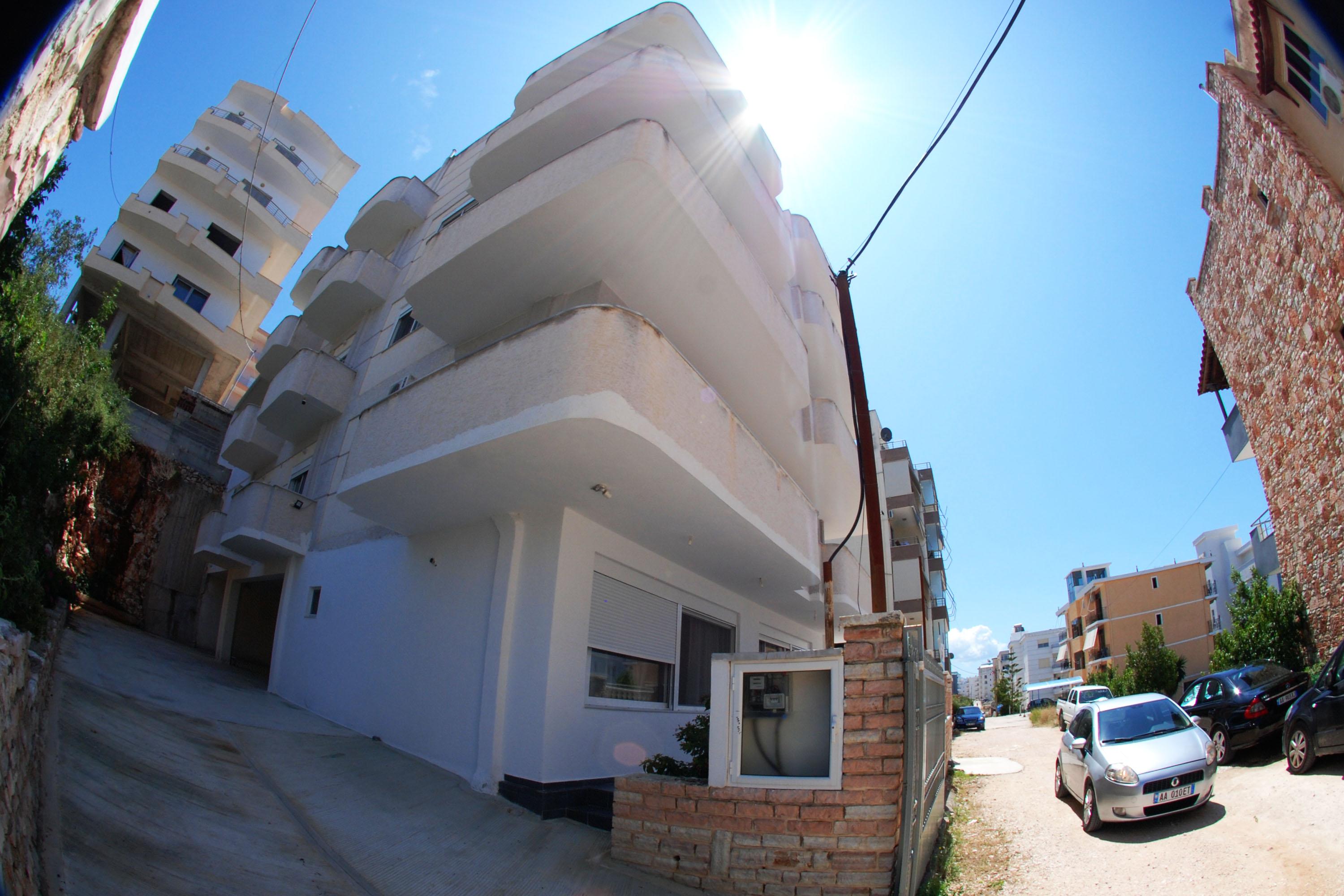 Apartments & Hotel Eleanna Саранда Экстерьер фото